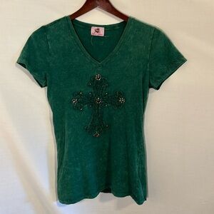 Cowgirl Wired Heart Western Rodeo Green Cross T-shirt